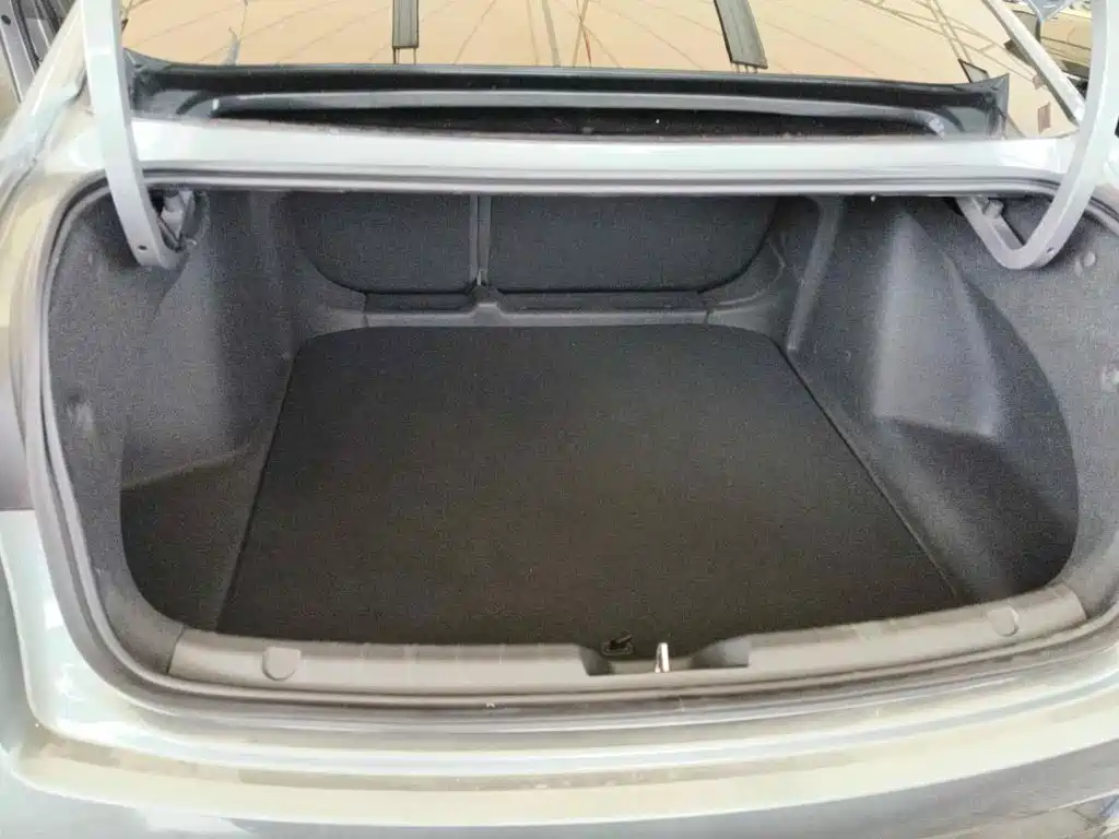 Фото 5 - Geely Preface