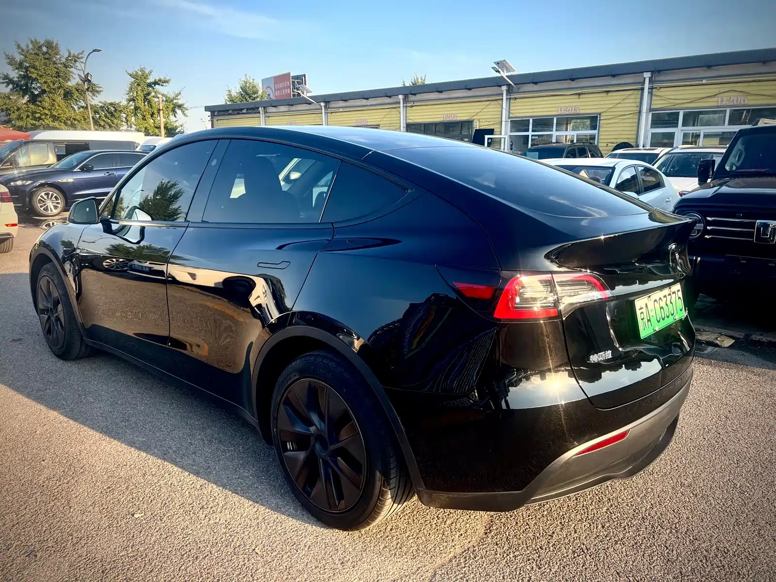 Photo 7 - Tesla Model Y