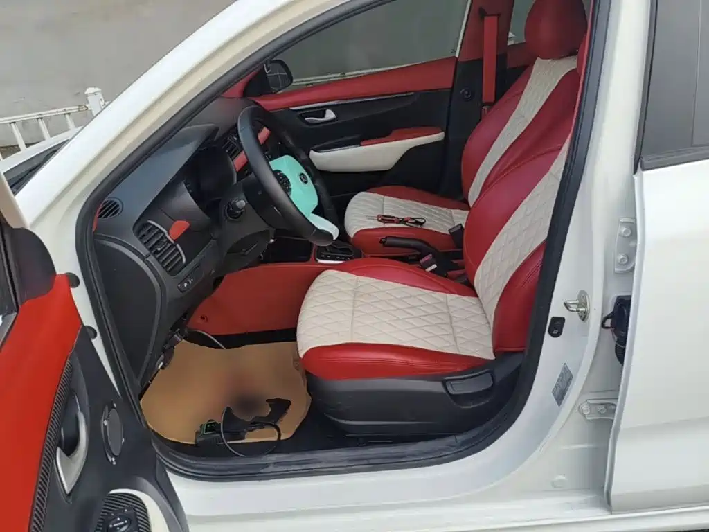 Kia K2 2017 2017 Sedan 1.4L AT GLS
