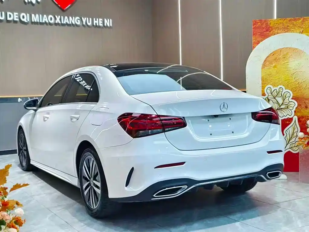 Mercedes-Benz A-Class 2019 A 200 L Sport Sedan фото 8