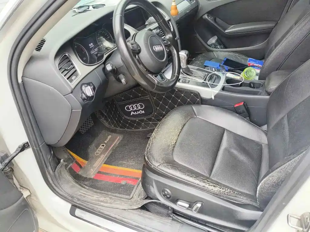 Фото 8 - Audi A4L