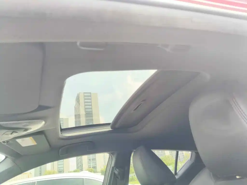 Toyota C-HR 2019 2018 2.0L Leading Sunroof Edition V