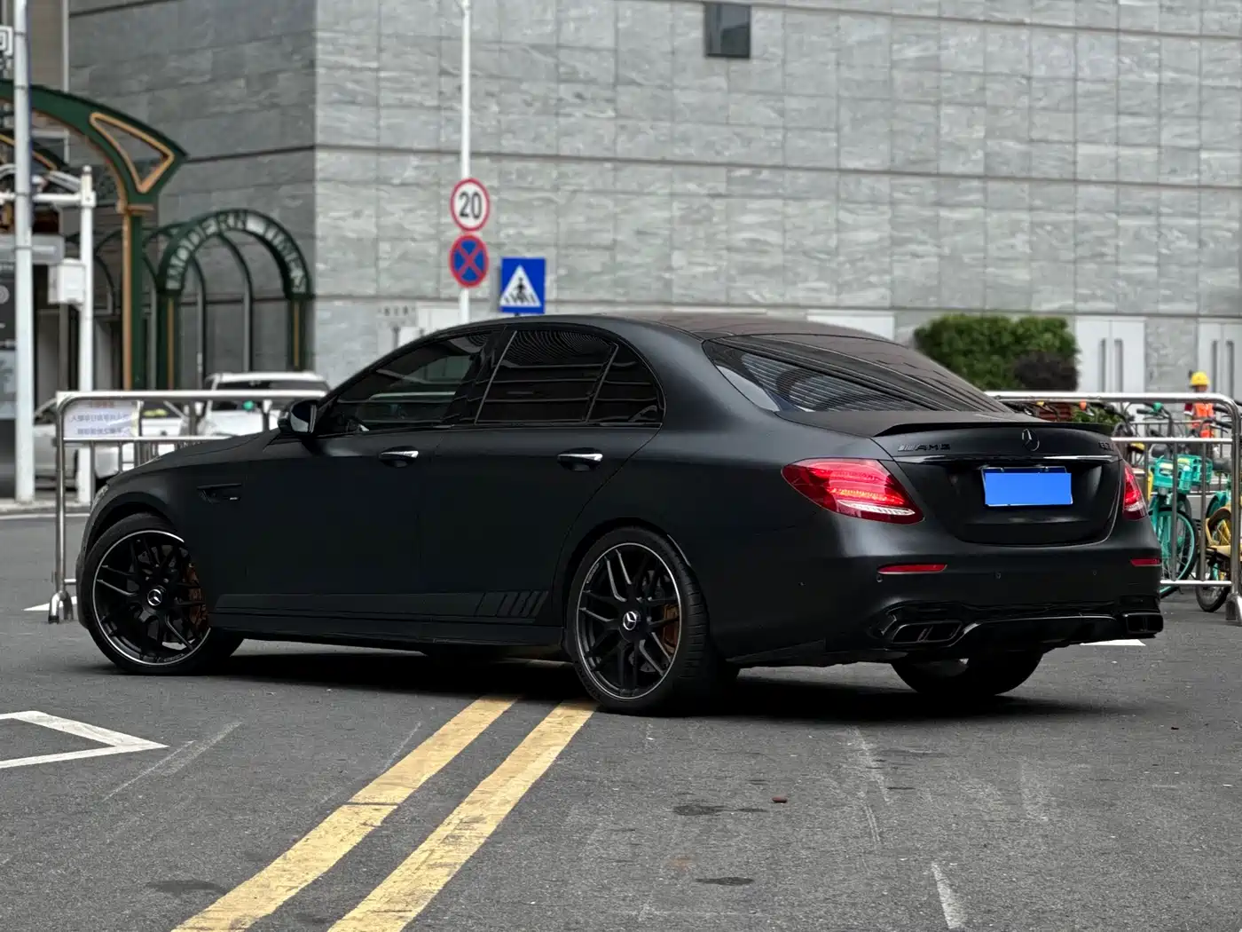 Mercedes-Benz E-Class AMG 2018 AMG E 63 S 4MATIC+ Special Edition фото 18