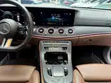 Photo 14 - Mercedes-Benz E-Class