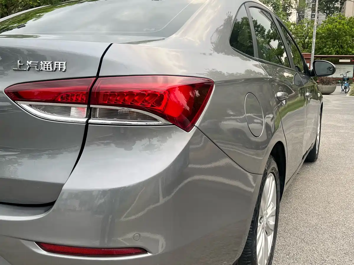 Buick Excelle 2019 15T DCT Connected Elite (China V) фото 12