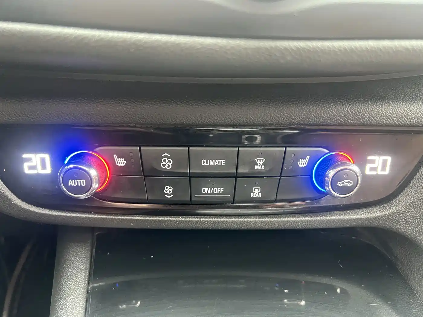 Фото 16 - Buick Regal