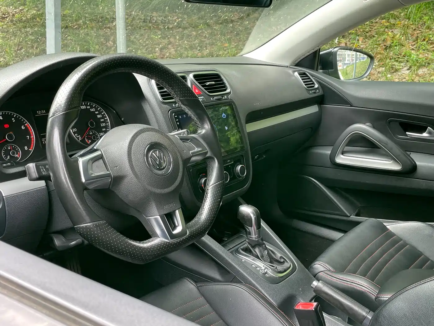 Volkswagen Scirocco 2015 1.4TSI Trend Edition фото 13