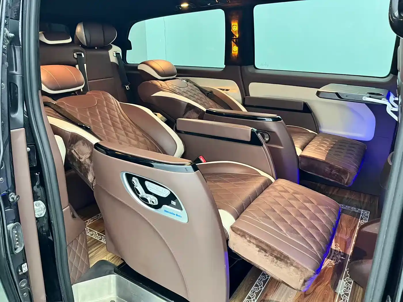 Mercedes-Benz Vito 2021 2.0T Elite 7-Seater фото 9