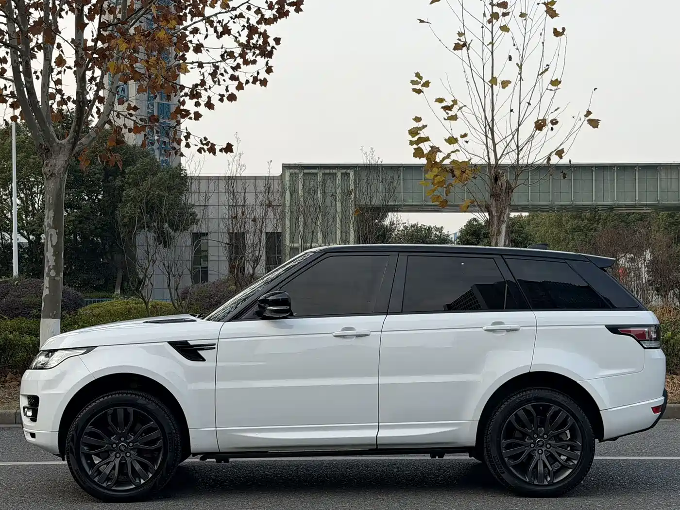 Land Rover Range Rover Sport 2017 3.0 SC V6 HSE DYNAMIC фото 3