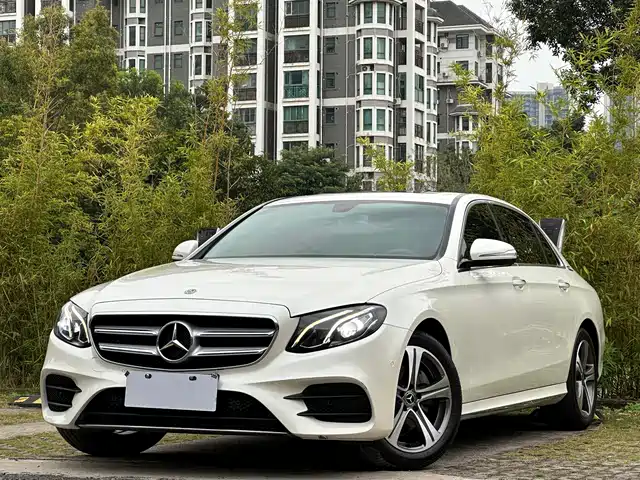 MERCEDES-BENZ E CLASS