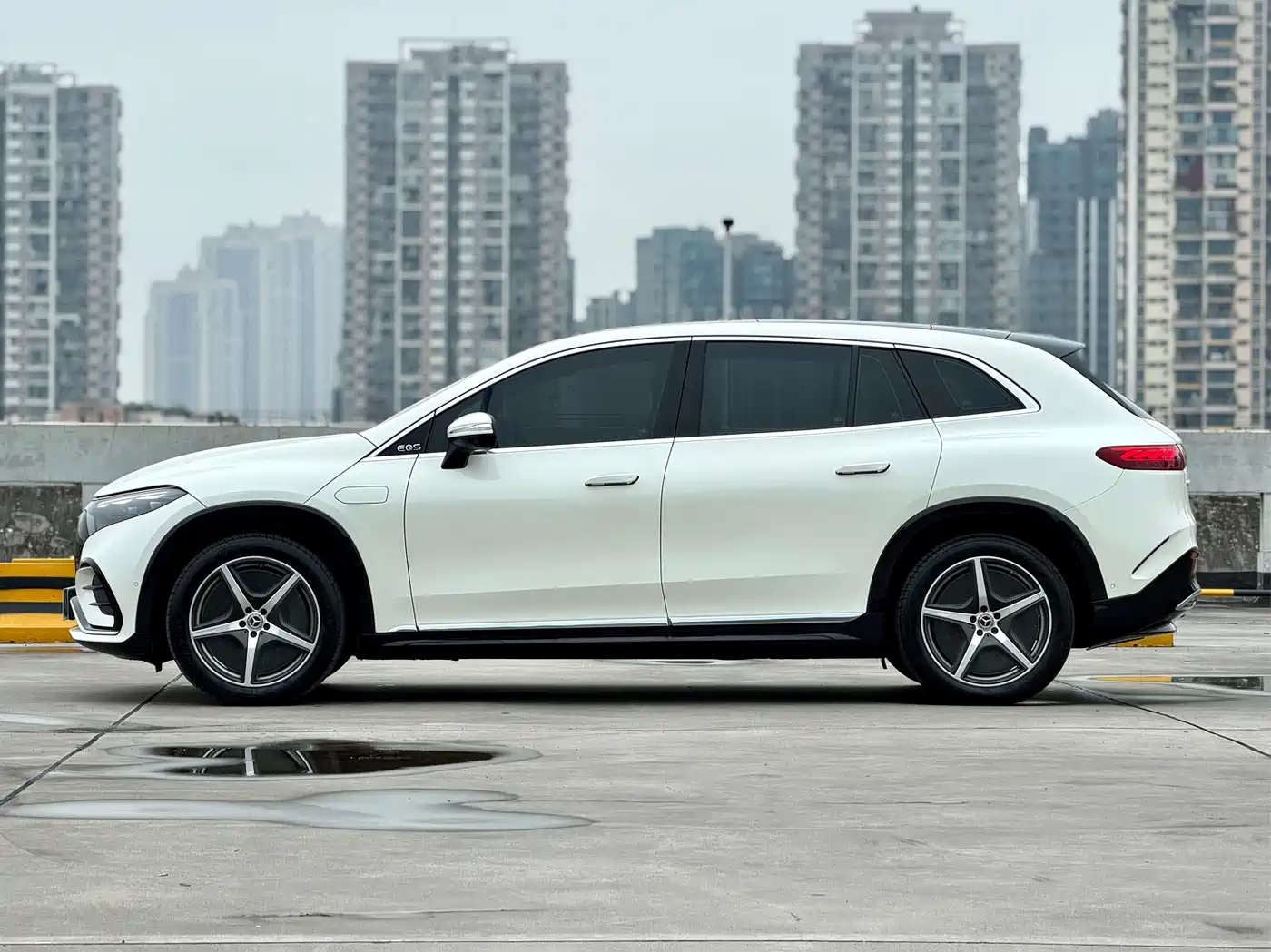 Mercedes-Benz EQS SUV 2023 450 4MATIC Pioneer Edition фото 2