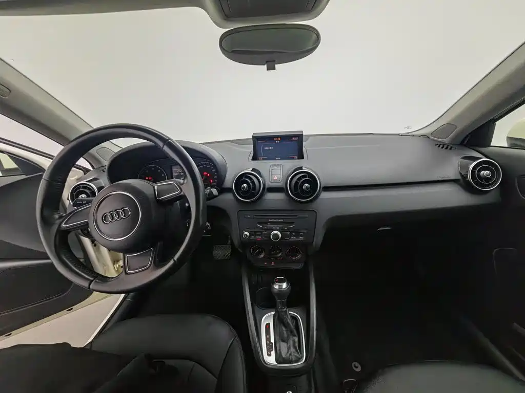 Audi A1 2013 2012 1.4 TFSI Urban
