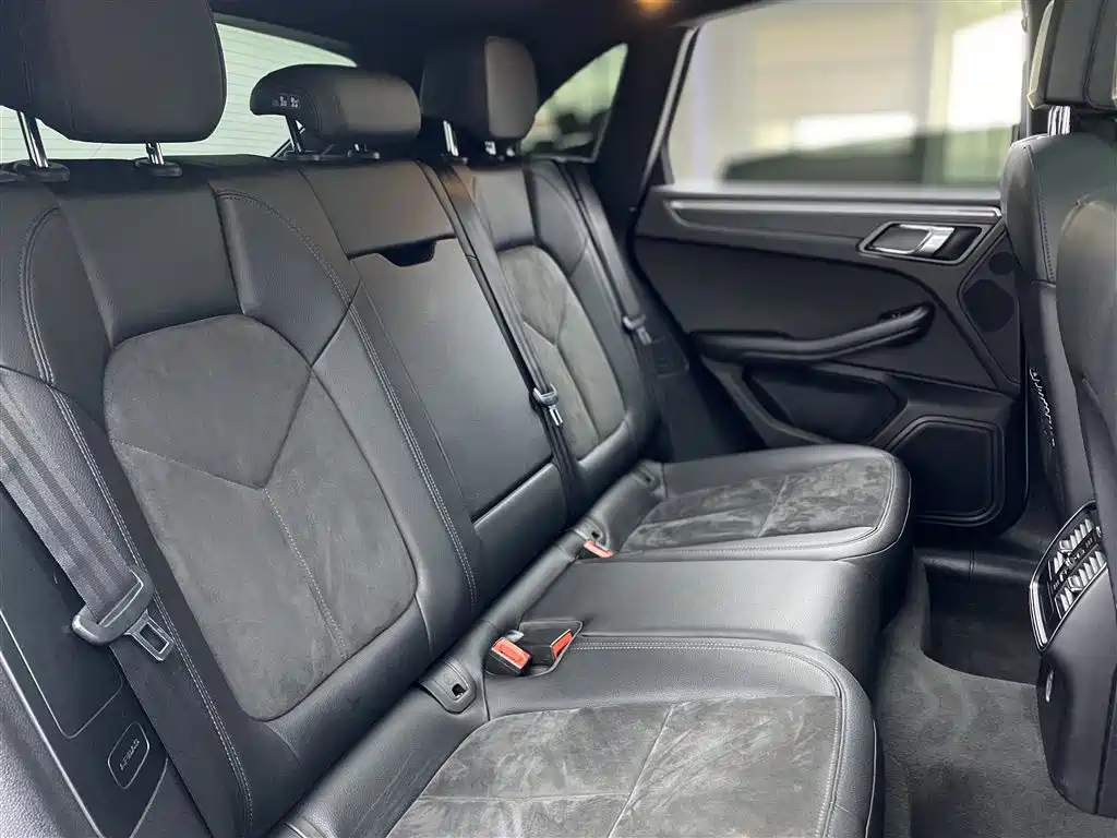 Porsche Macan 2017 Macan 2.0T фото 13