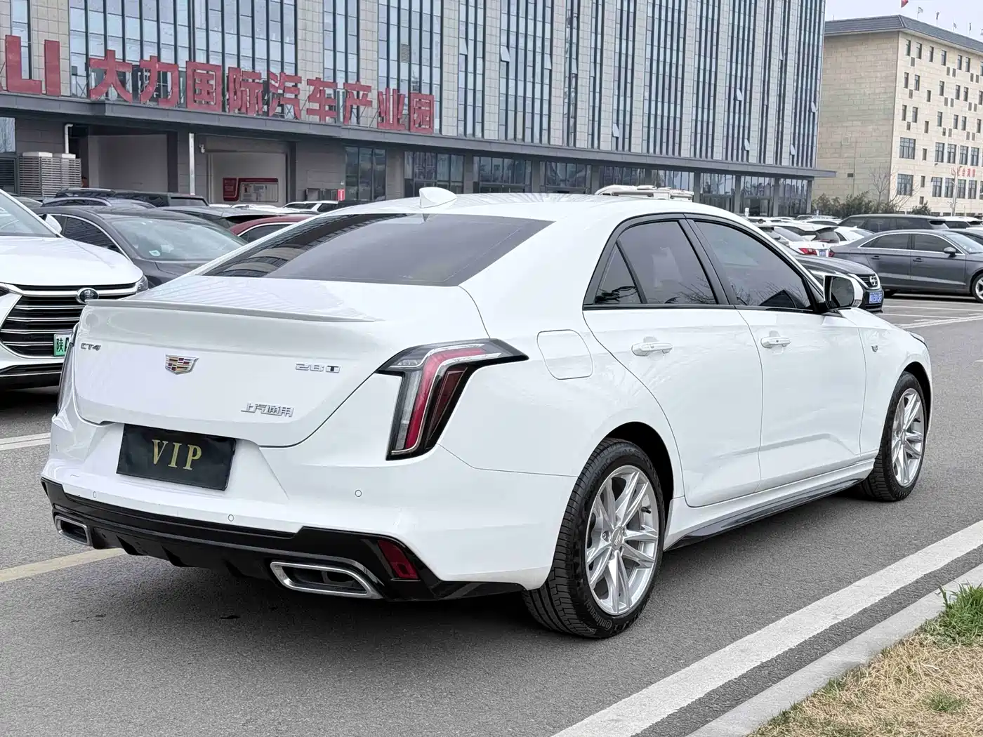 CADILLAC CT4