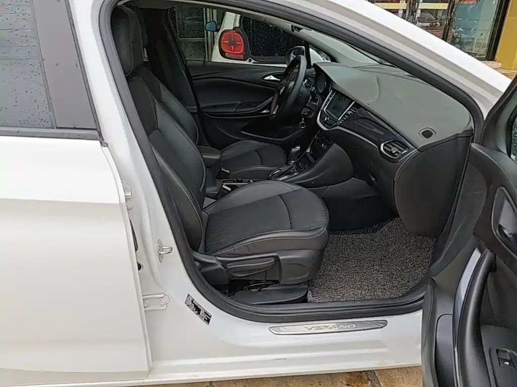 Фото 25 - Buick Verano