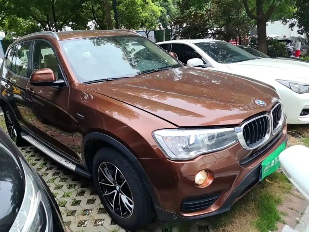 Photo 4 - BMW X3 (Import)