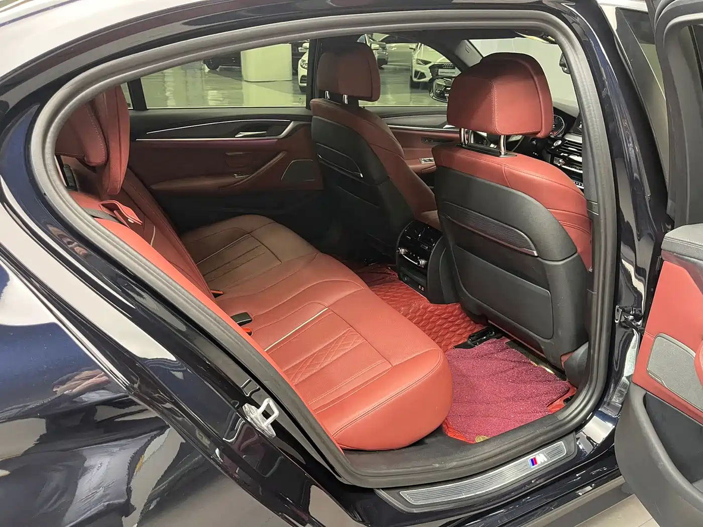 BMW 5 Series 2022 530Li Exclusive M Sport Package фото 12