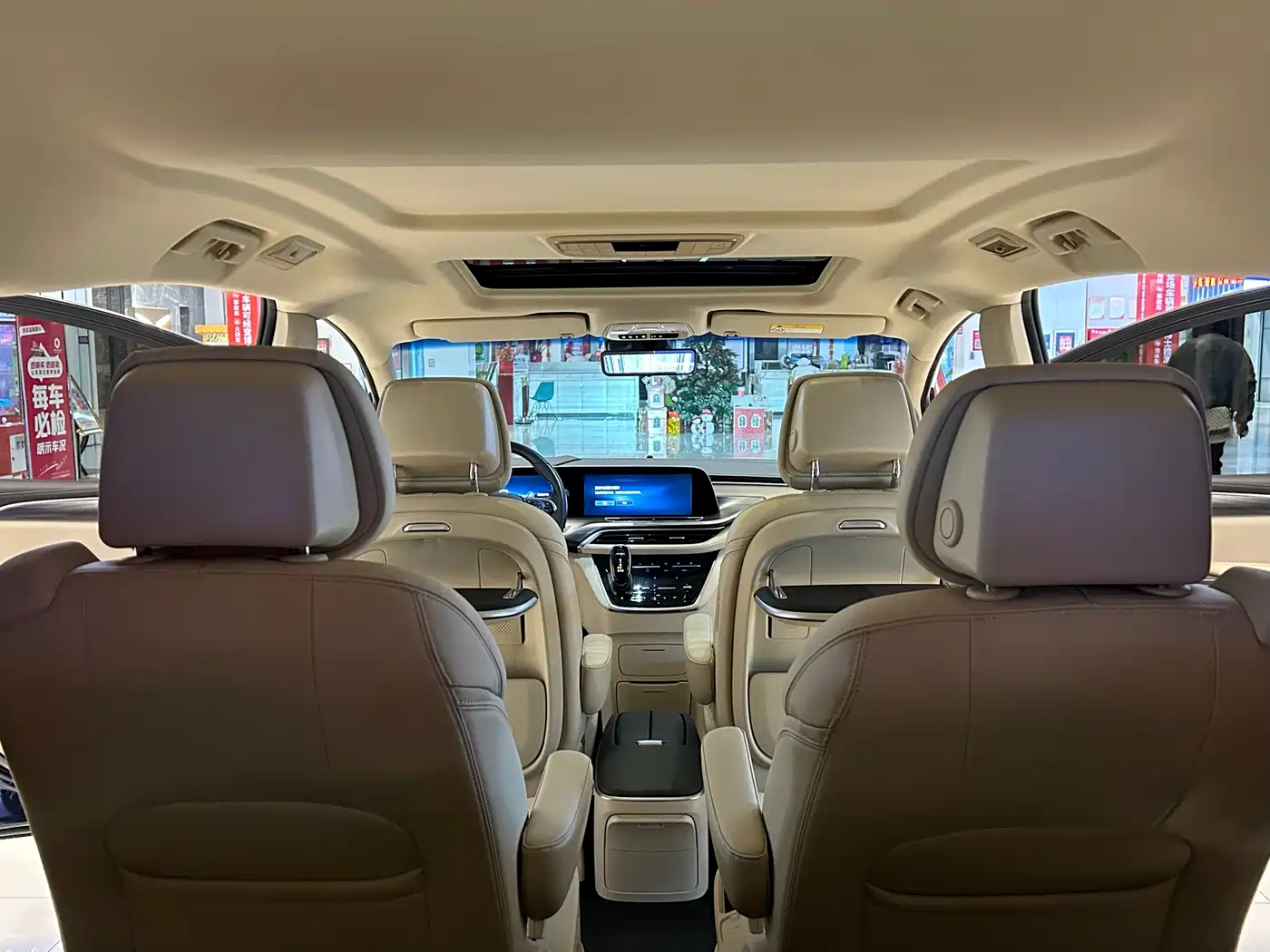 Buick GL8 2023 ES Landmaster Exclusive фото 9