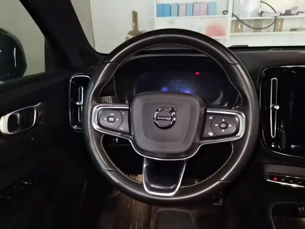 Volvo XC40 New Energy 2021 2021 P8 EV AWD Elegant Sport