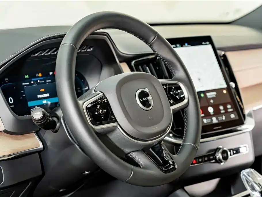 Volvo XC90 Plug-in Hybrid 2026 2025 Facelift T8 Intelligent Luxury 7-Seater