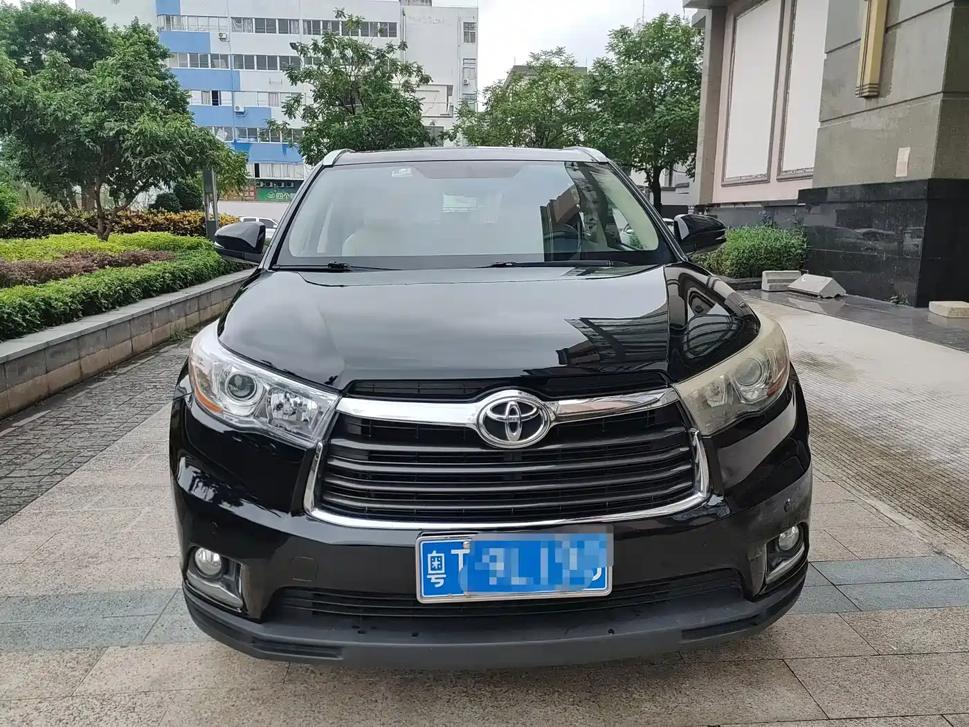 Фото 2 - Toyota Highlander