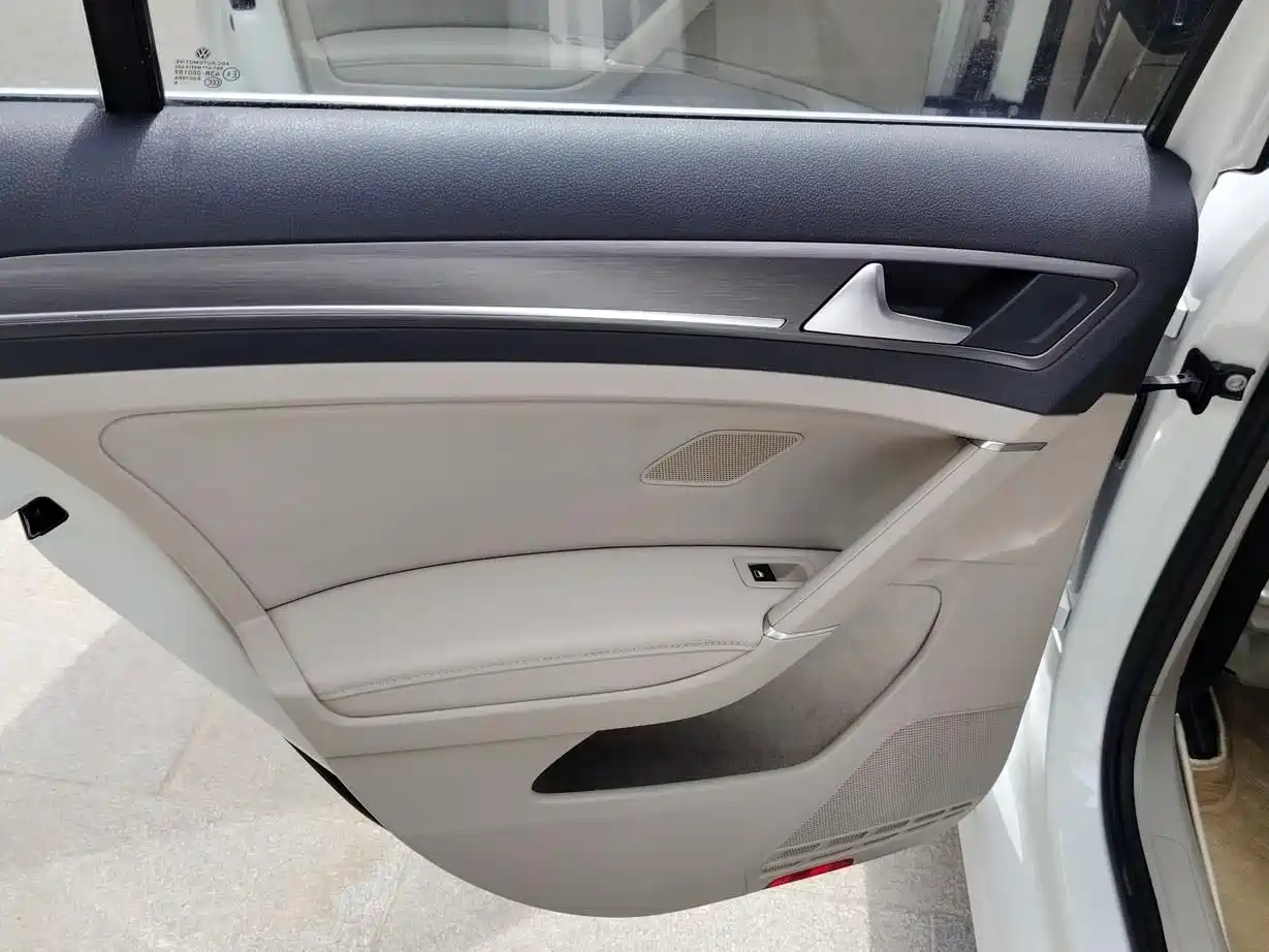 Volkswagen Golf 2015 1.4TSI Automatic Comfort фото 25