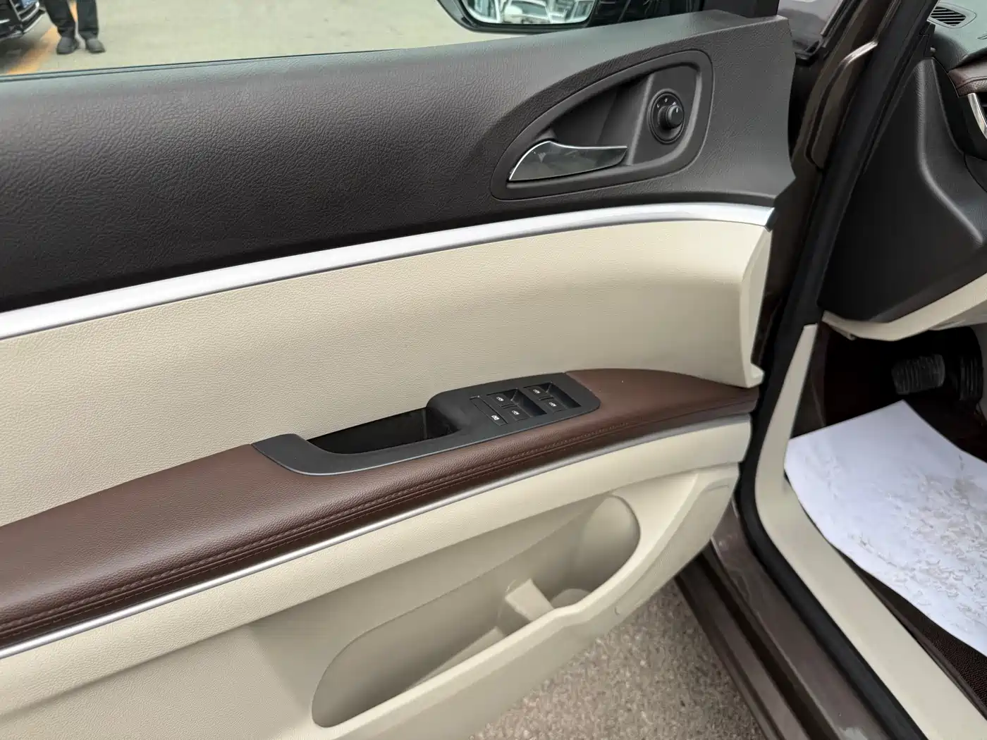 Buick GL8 2021 Land Business Class 652T Luxury фото 6