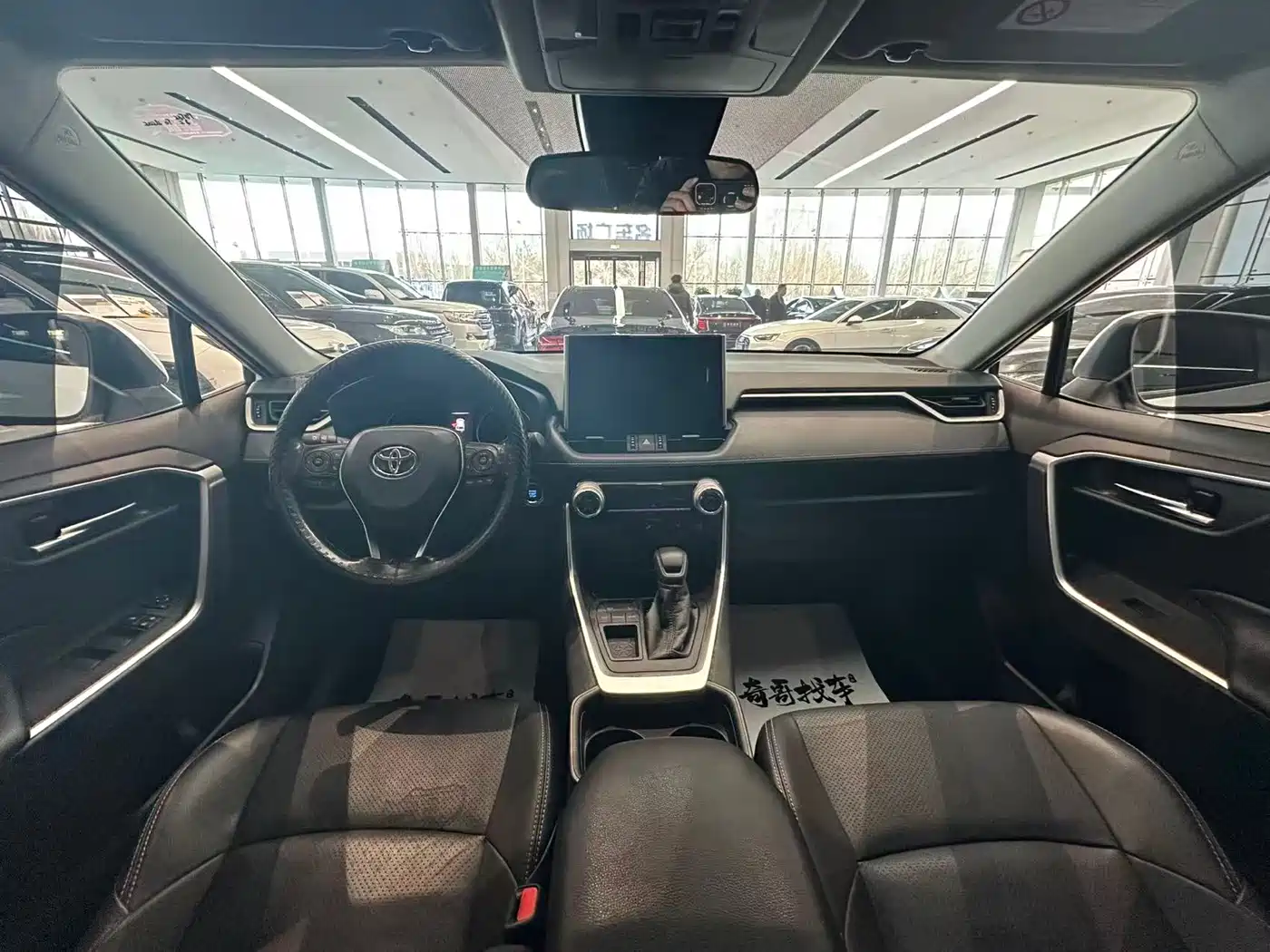 Toyota Wildlander 2020 2.0L CVT 2WD Luxury Edition фото 9