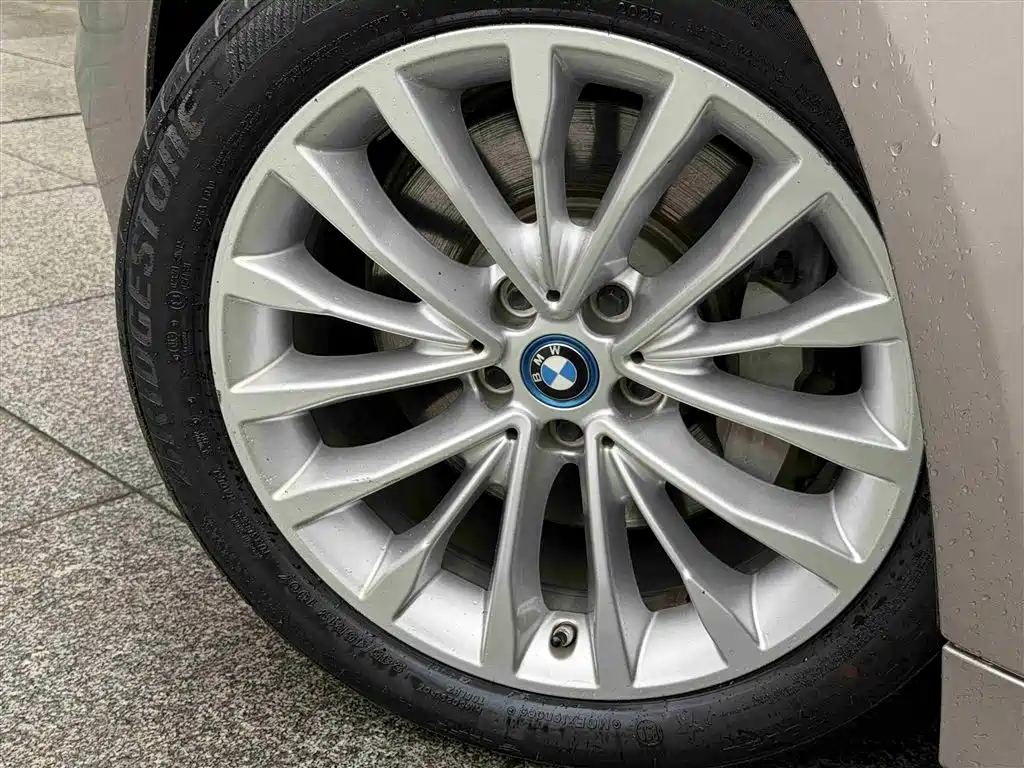 BMW 5 SERIES NEW ENERGY