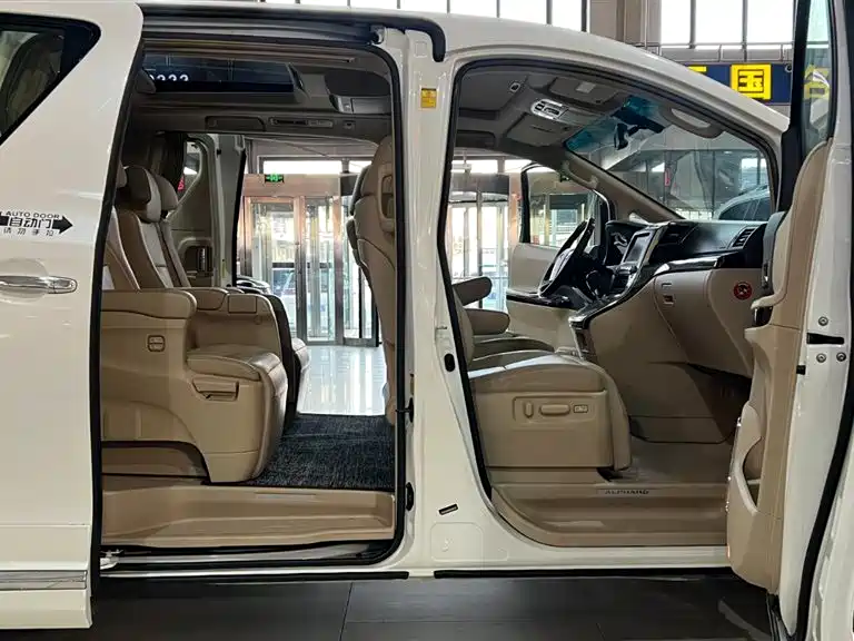 Toyota Alphard 2015 3.5L Luxury Edition фото 26