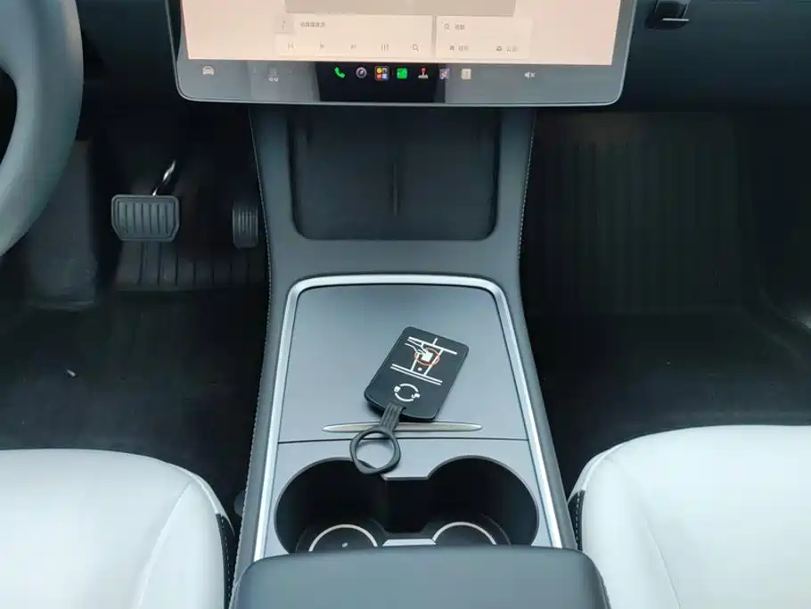 Фото 16 - Tesla Model Y