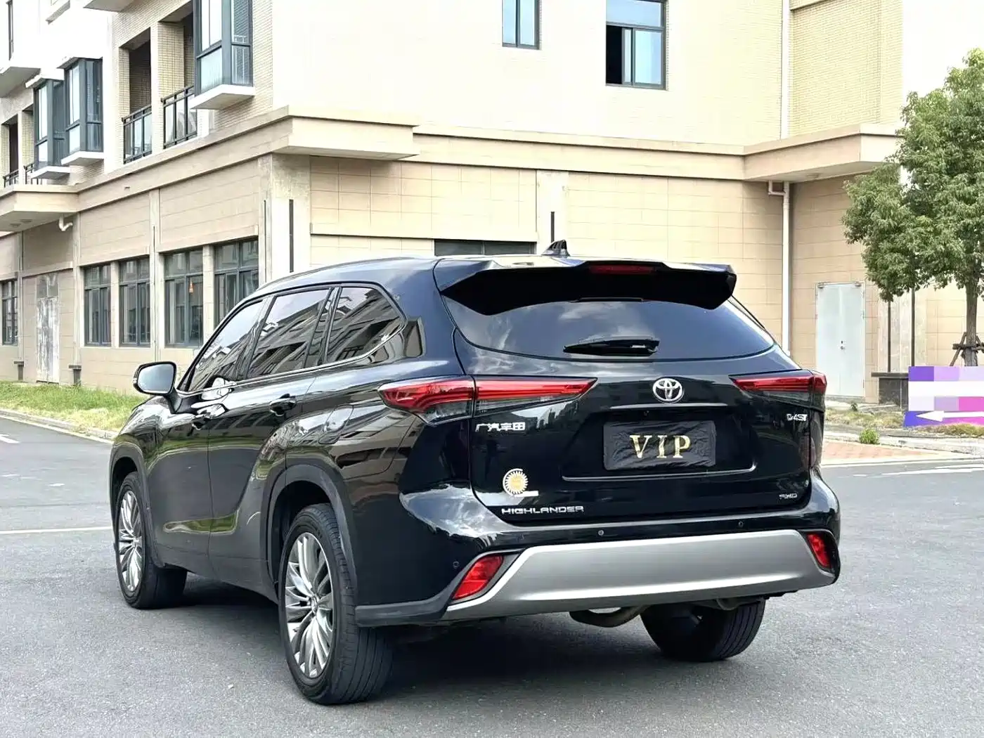 TOYOTA HIGHLANDER