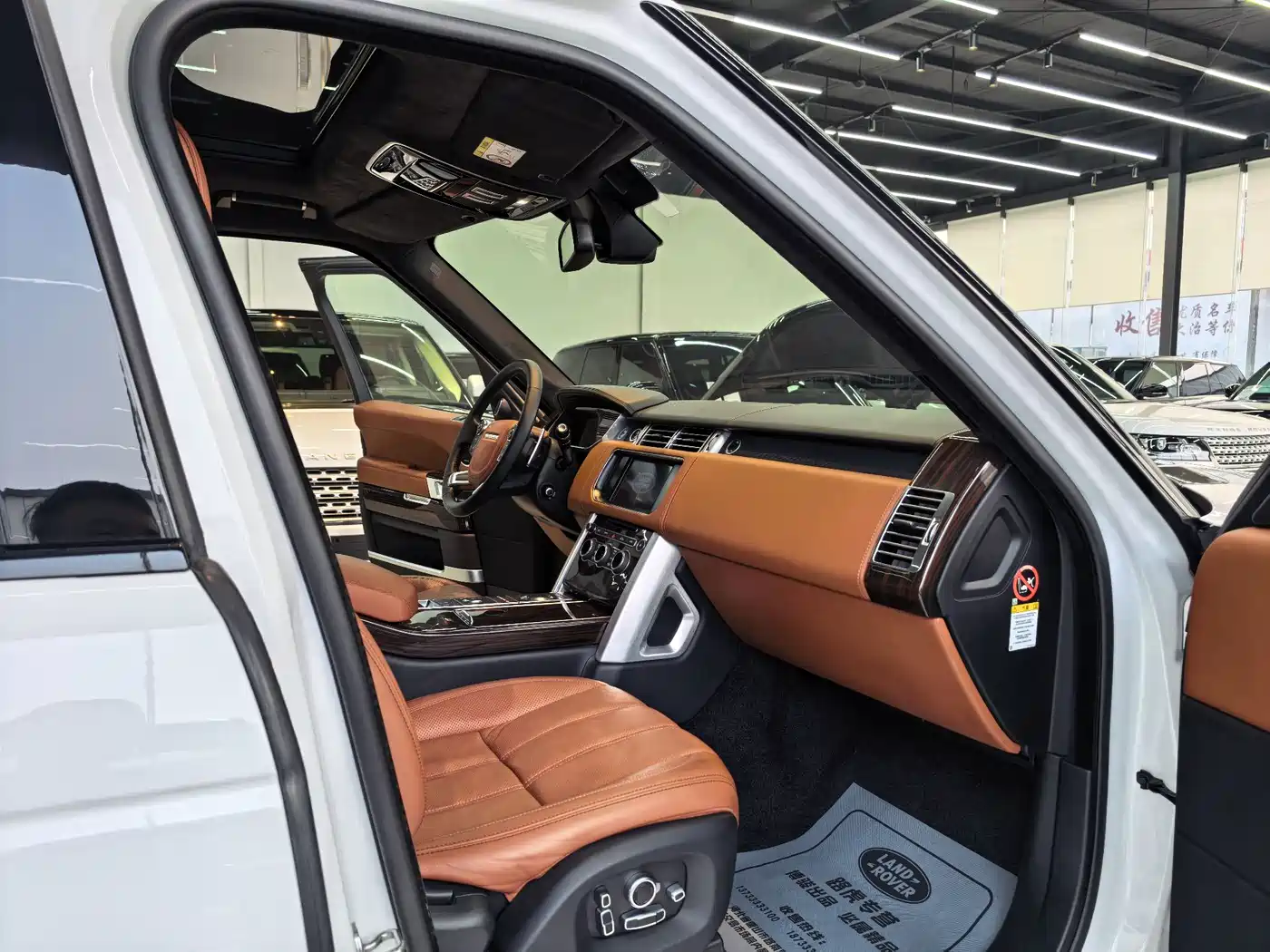Land Rover Range Rover 2016 5.0 SC V8 AB Ultimate Autobiography LWB фото 8
