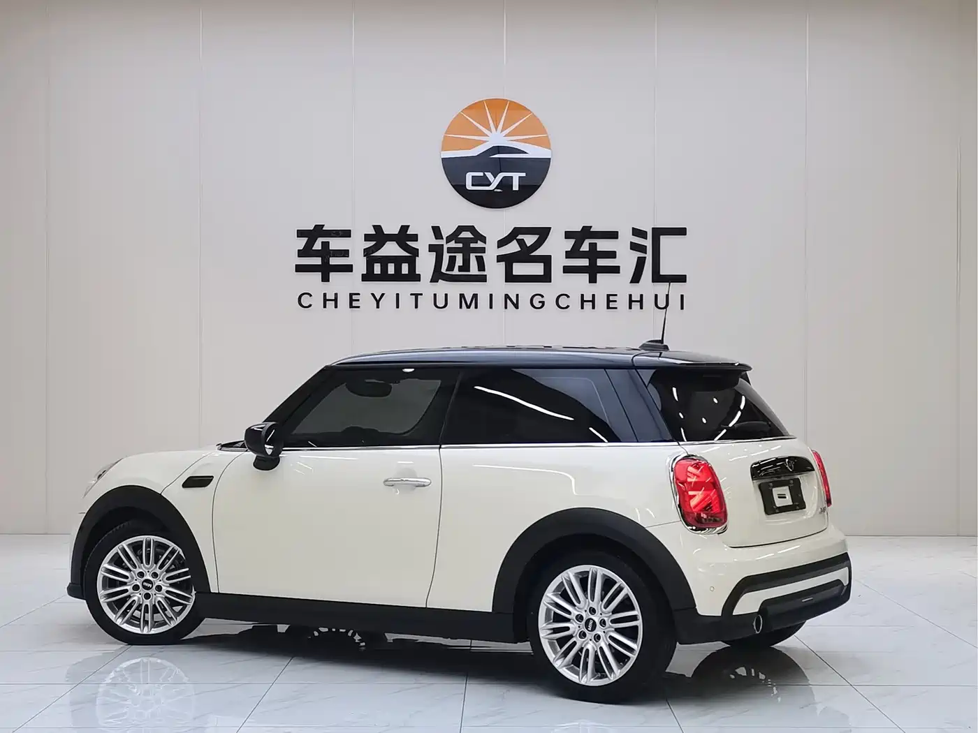 Фото 4 - MINI MINI