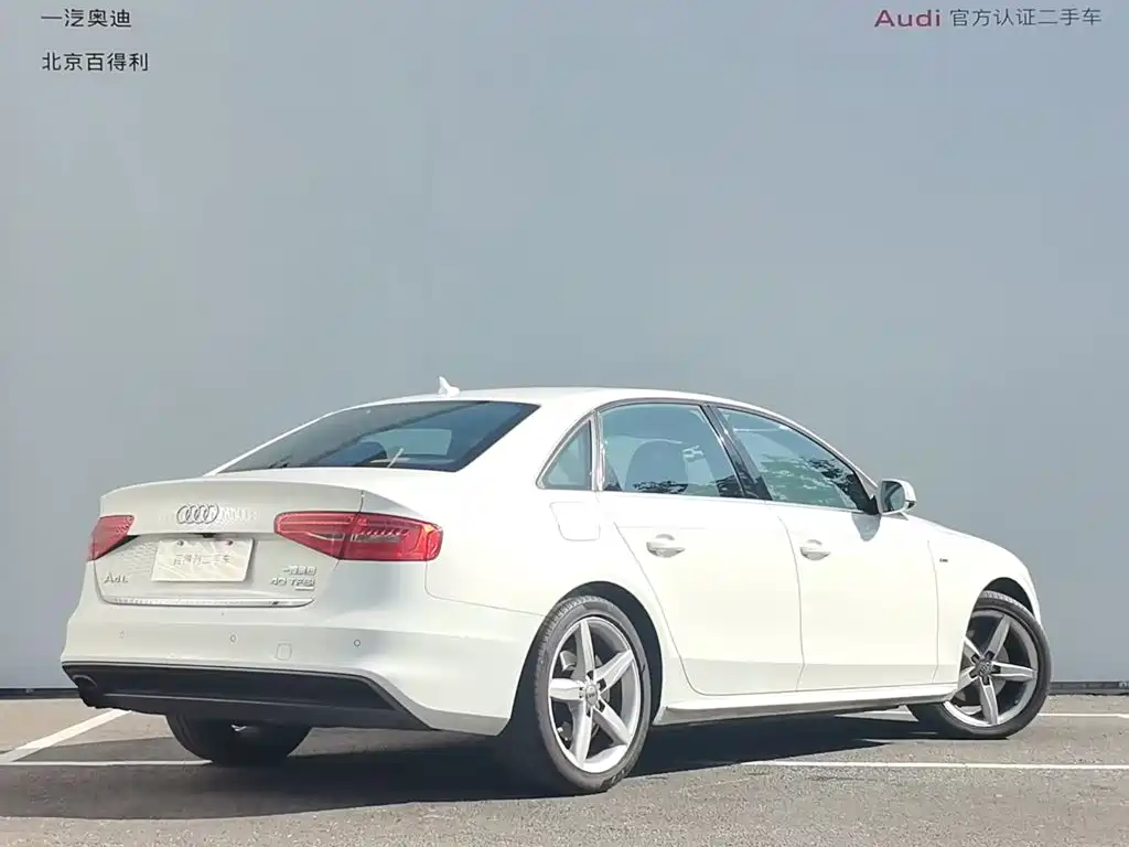 Фото 3 - Audi A4L