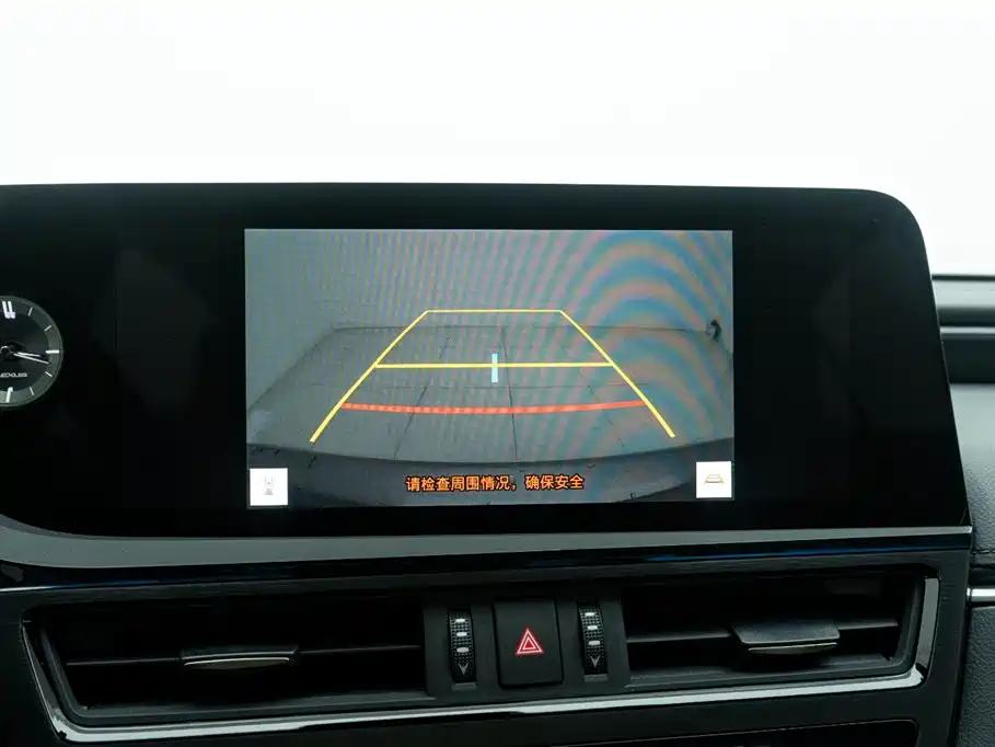 Lexus ES 2022 200 Excellence Edition фото 23