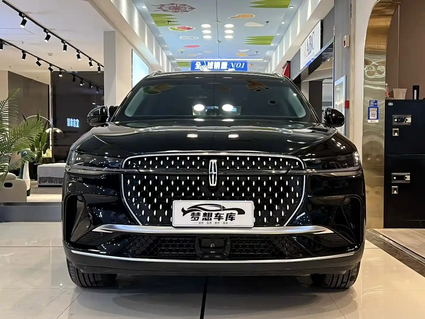 Lincoln Nautilus 2025 2.0T AWD Zunxiang Edition фото 2