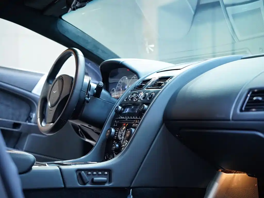 Aston Martin DBS 2010 2009 6.0 Touchtronic Coupe