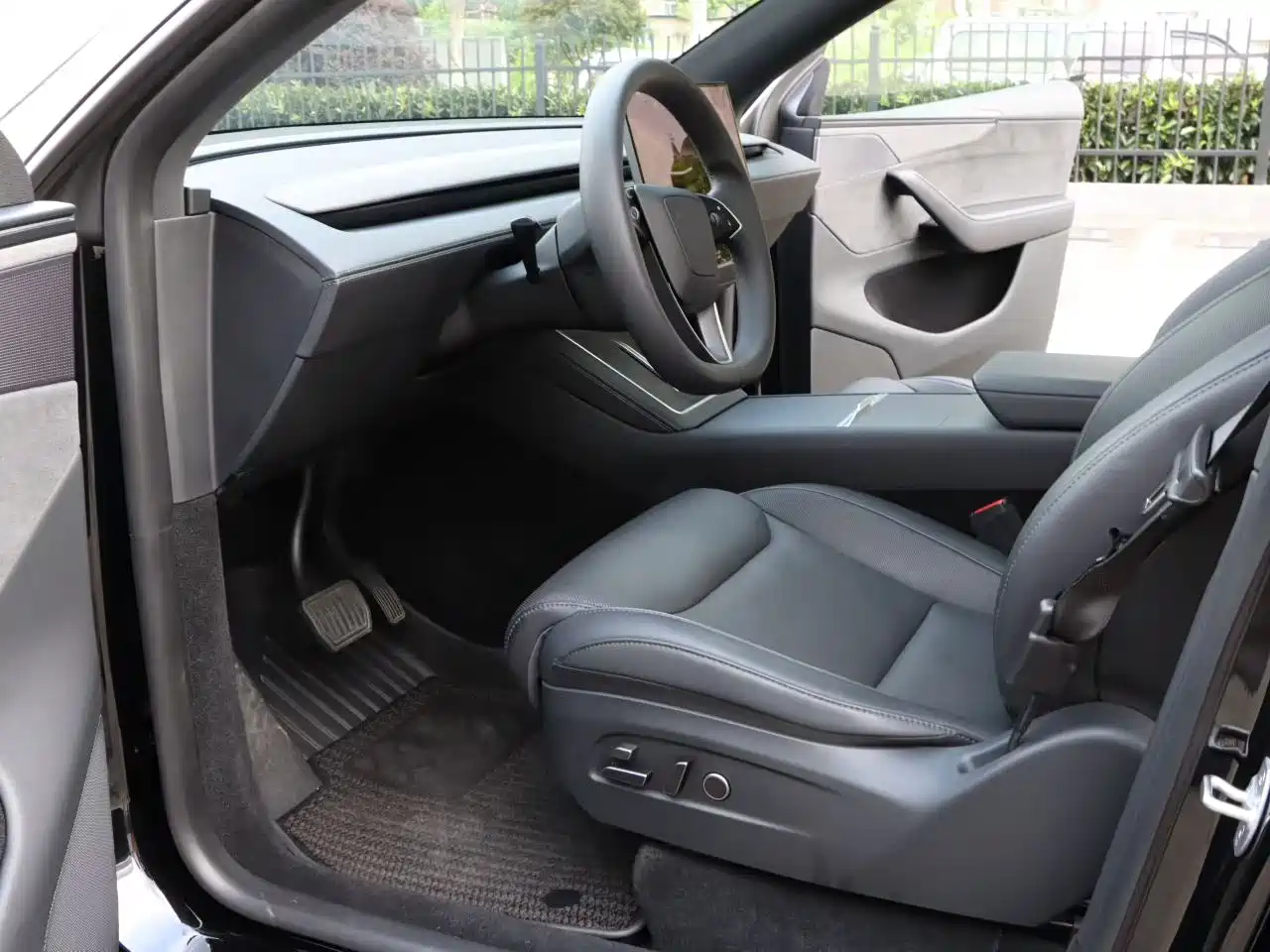 Tesla Model Y L 2026 2025 Facelift Long Range AWD