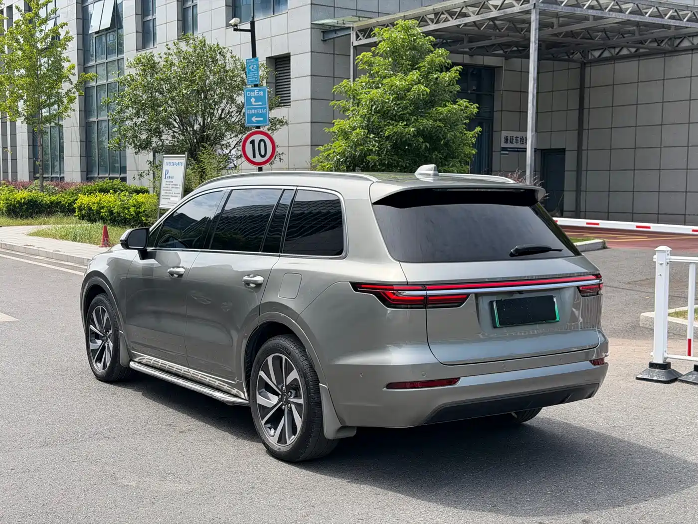 Li Auto Li ONE 2022 2021 Extended Range 6-Seater
