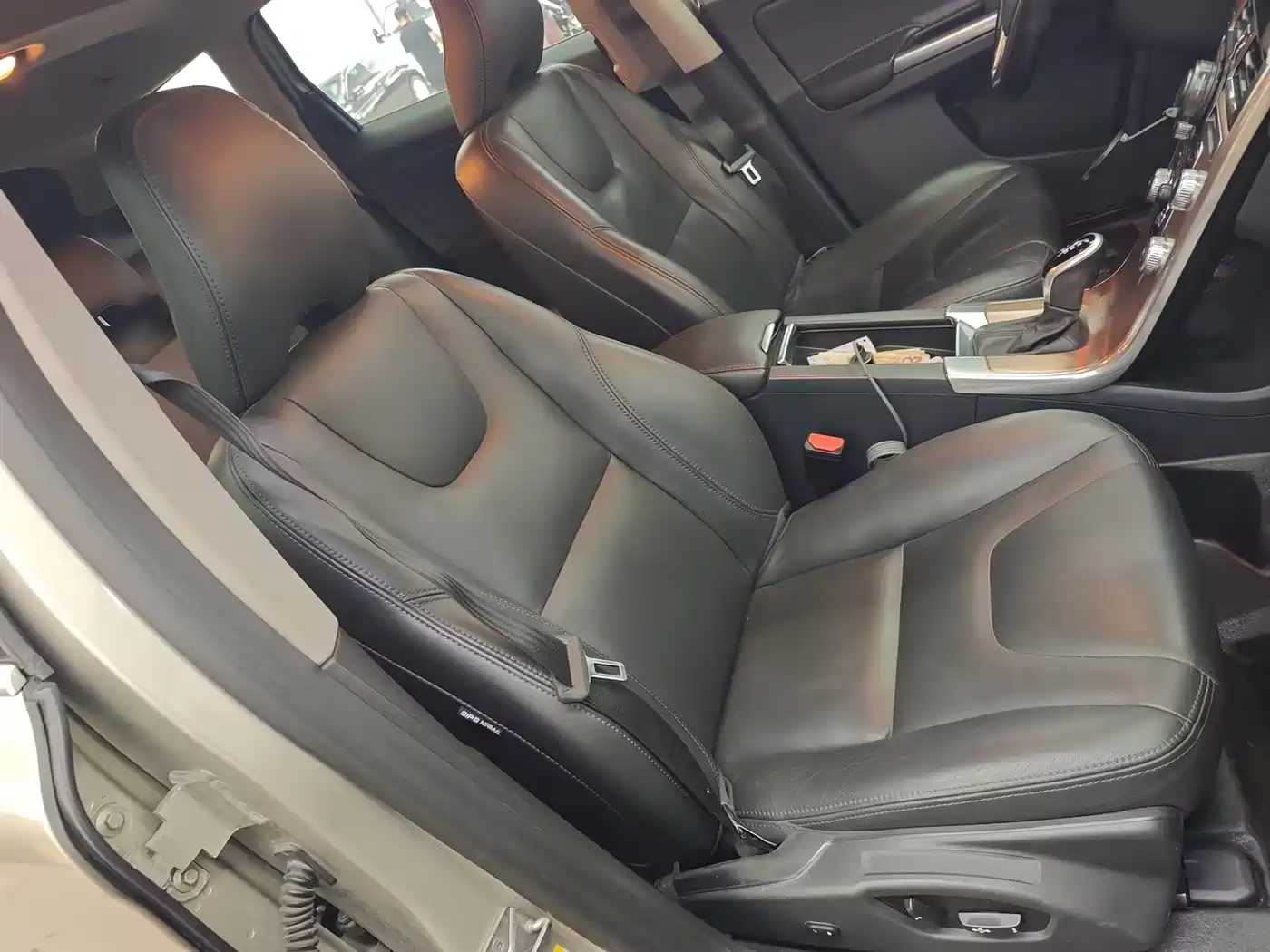 Фото 6 - Volvo XC60