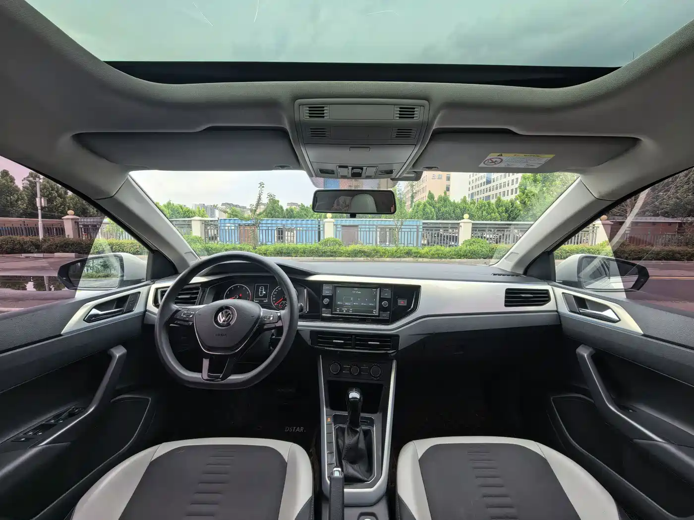 Фото 9 - Volkswagen Polo
