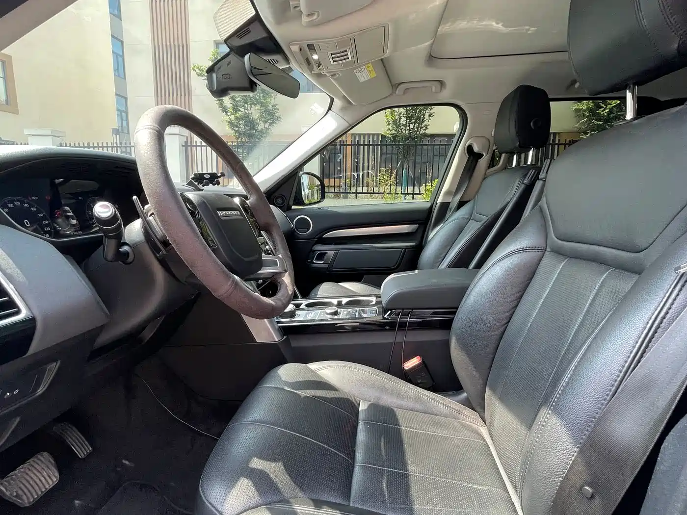 Фото 38 - Land Rover Discovery