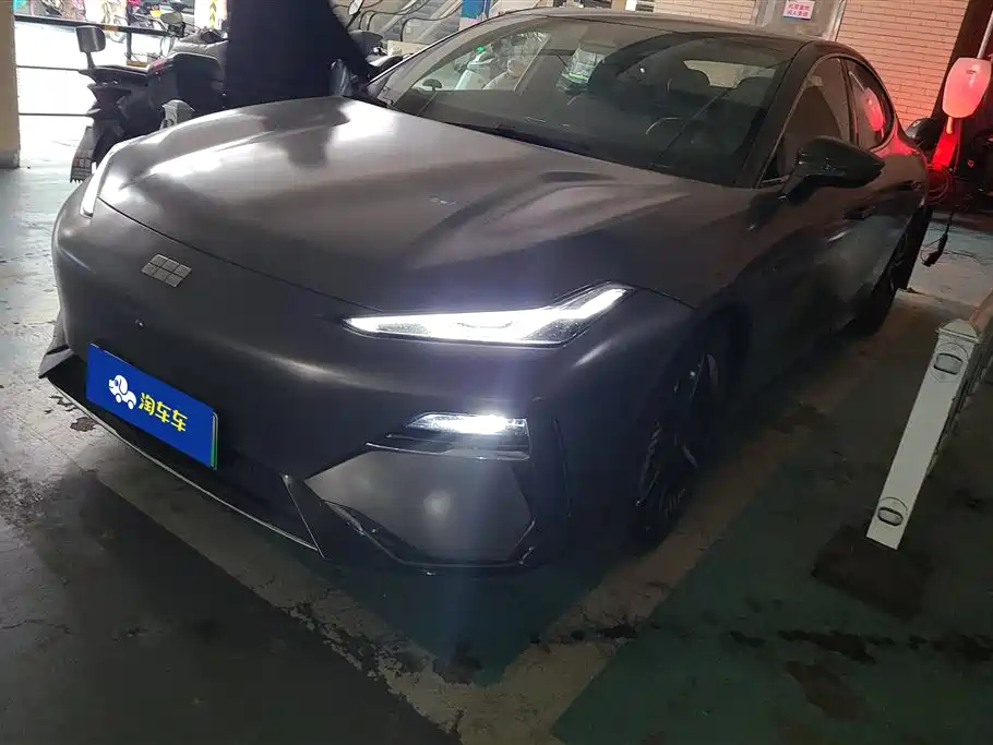 GEELY GALAXY GALAXY E8