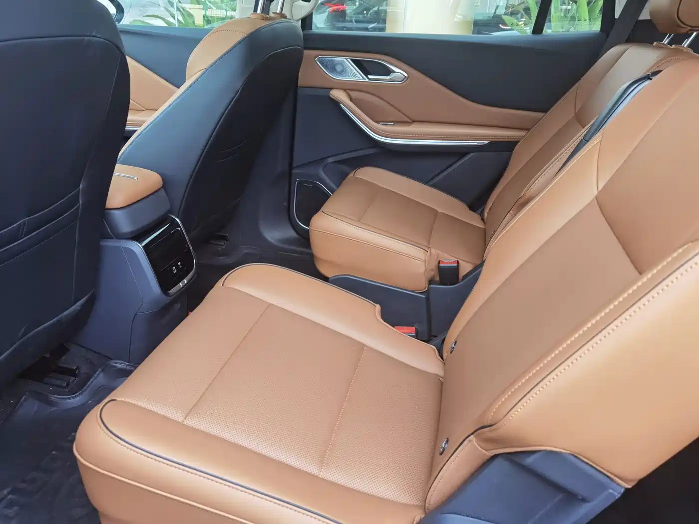 2025 Hongqi HS7