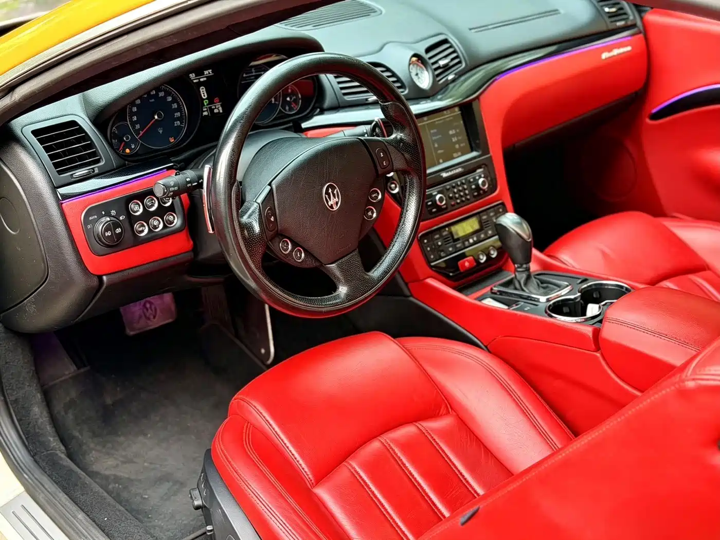 Maserati GranTurismo 2012 2007 4.2L Standard