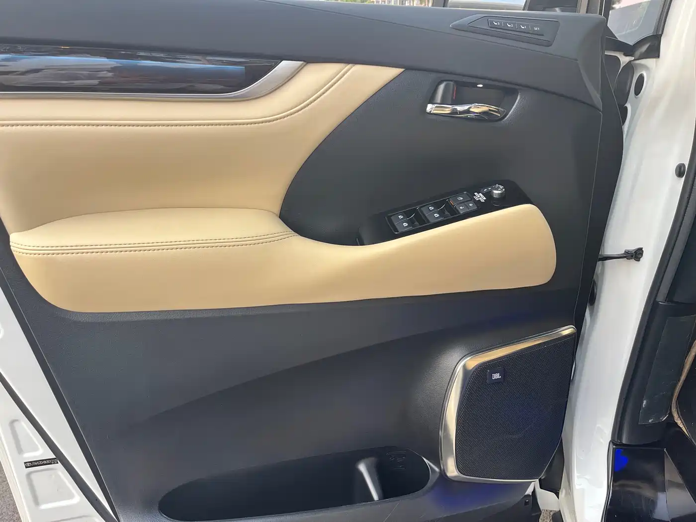 Toyota Alphard 2020 Hybrid 2.5L Premium Edition фото 13