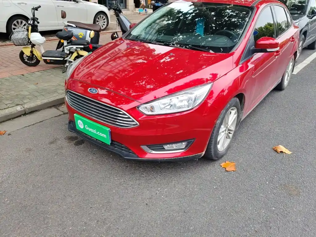 Фото 24 - Ford Focus