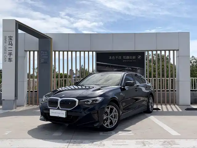 BMW i3 2022 eDrive 35 L
