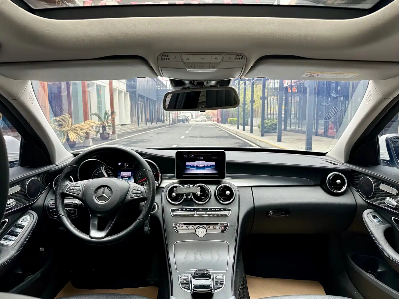 Mercedes-Benz C-Class 2018 C 200 L 4MATIC Sport Edition фото 6